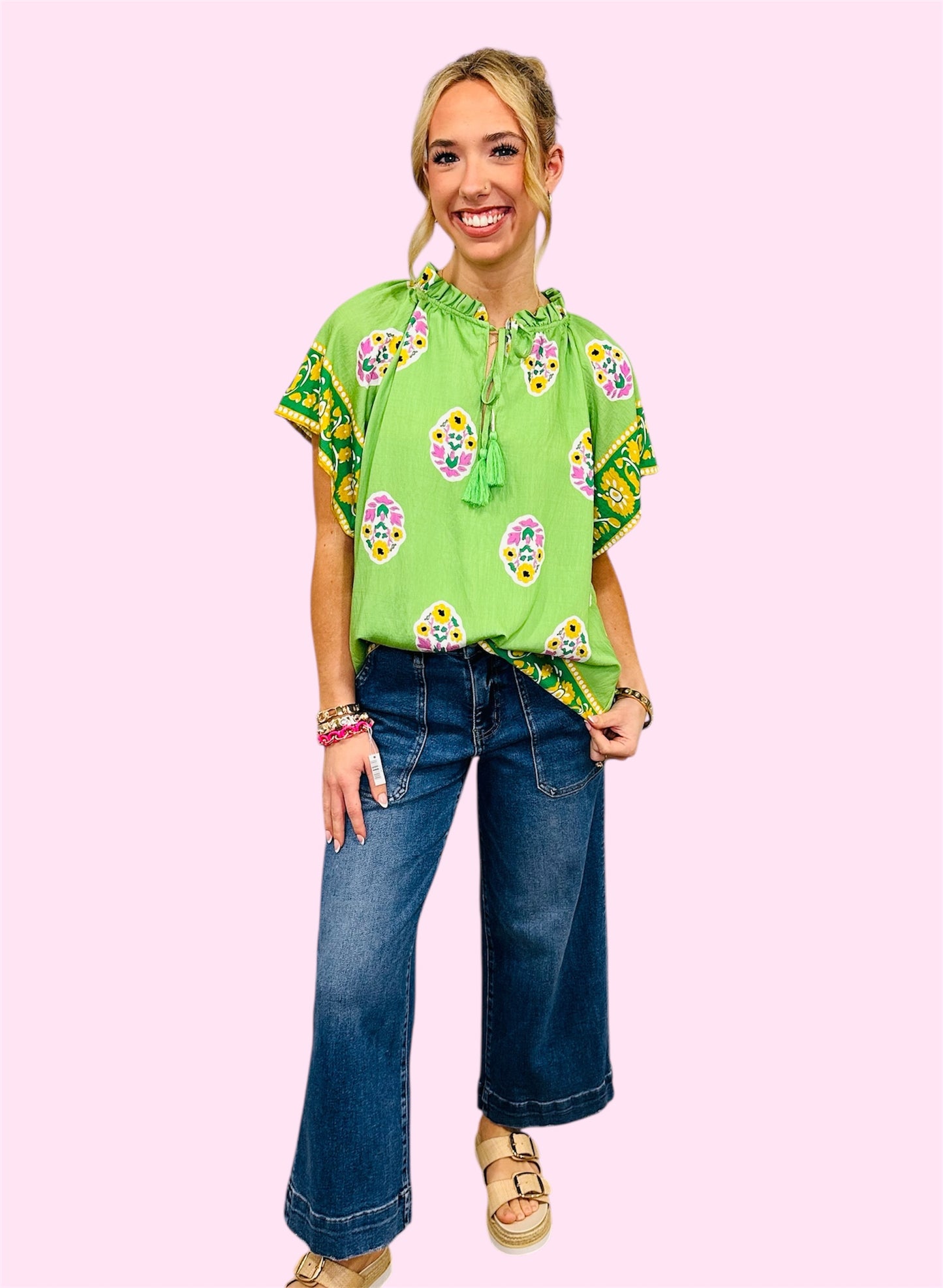 Bloom Border Top
