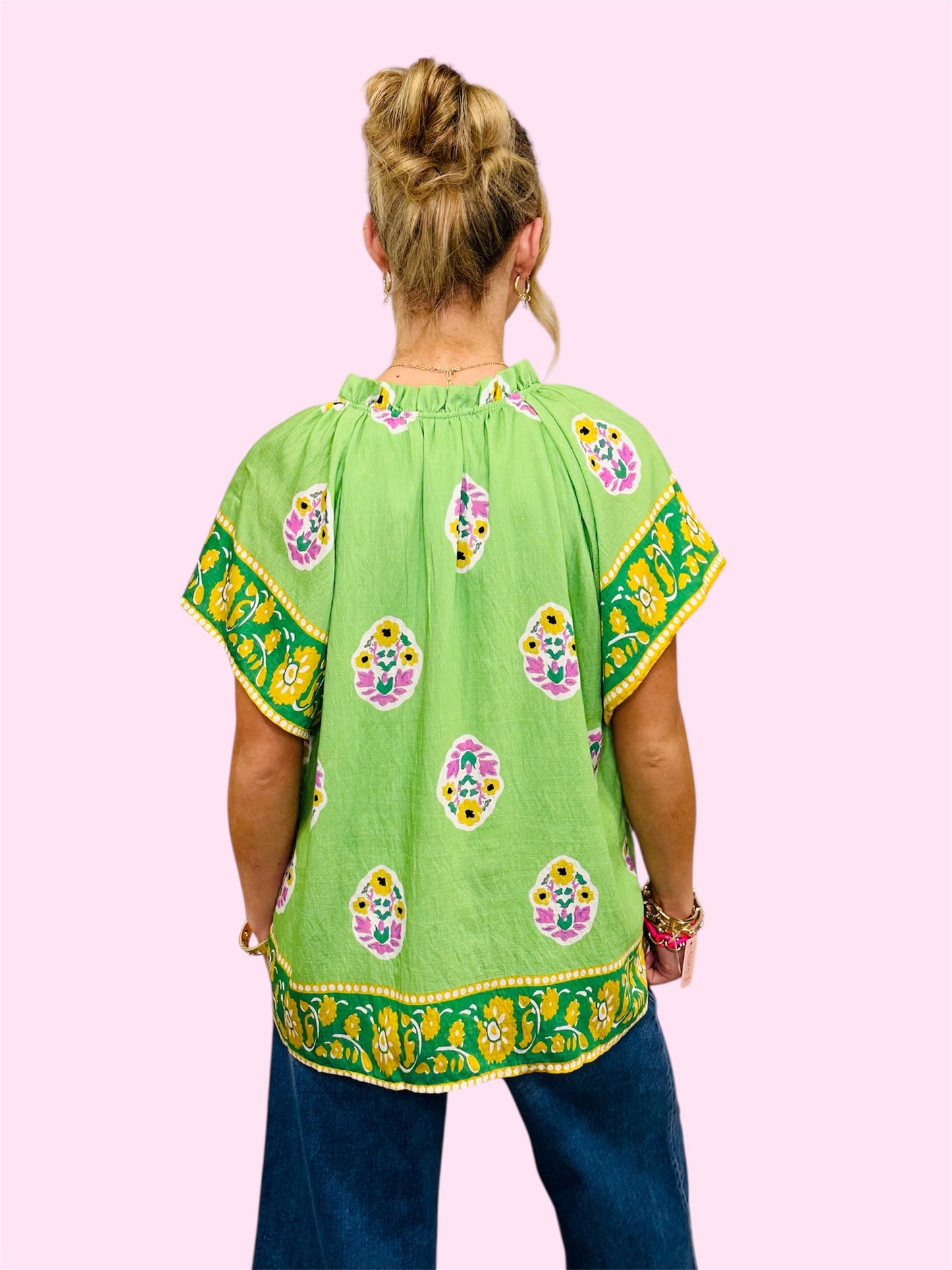 Bloom Border Top
