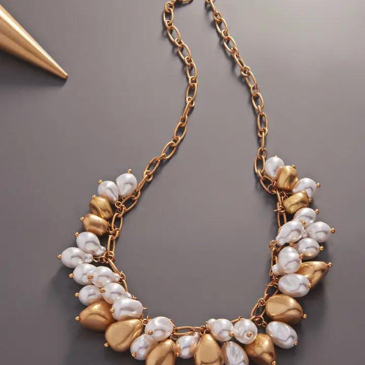 Vintage Gold/Pearl Short Necklace
