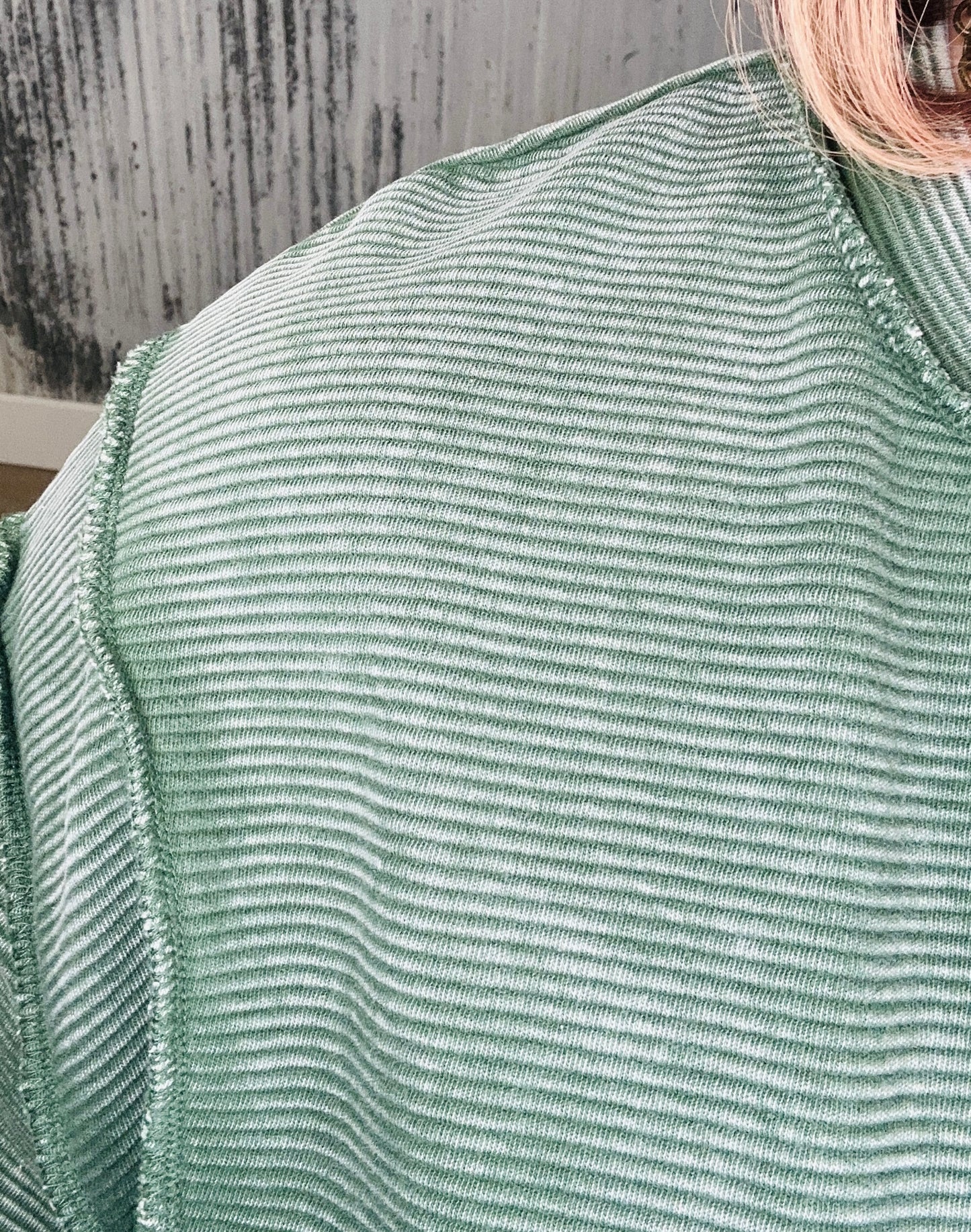 Acid Washed Ribbed Exposed Seam Pullover-Dk Green