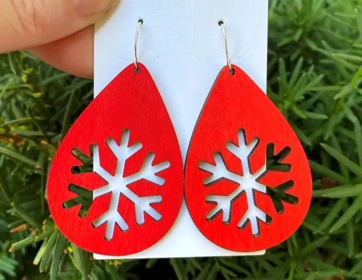 Wooden Snowflake Earrings-Red